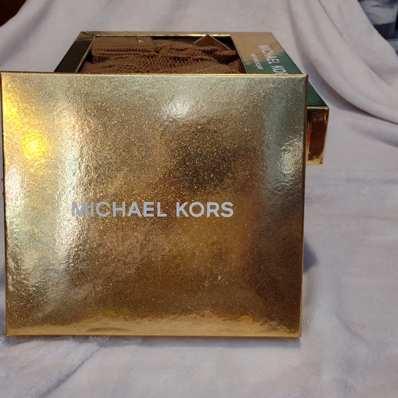 NWT!!! Michael Kors Belt Set - Picture 8 of 9